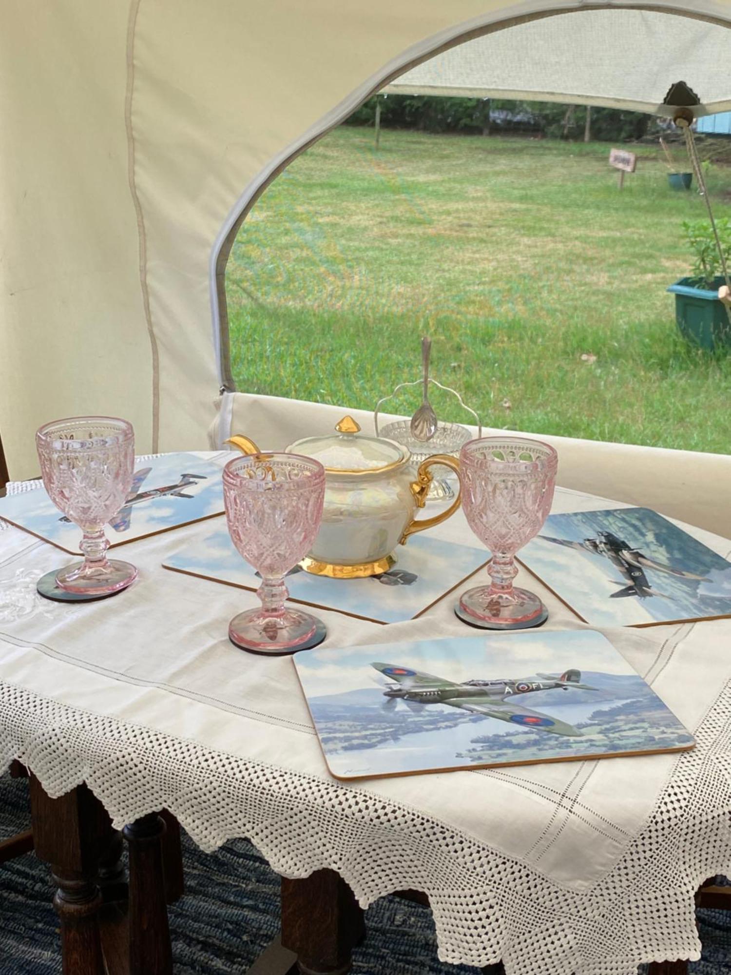 Amelia Vera Kirkby on Bain Extérieur photo